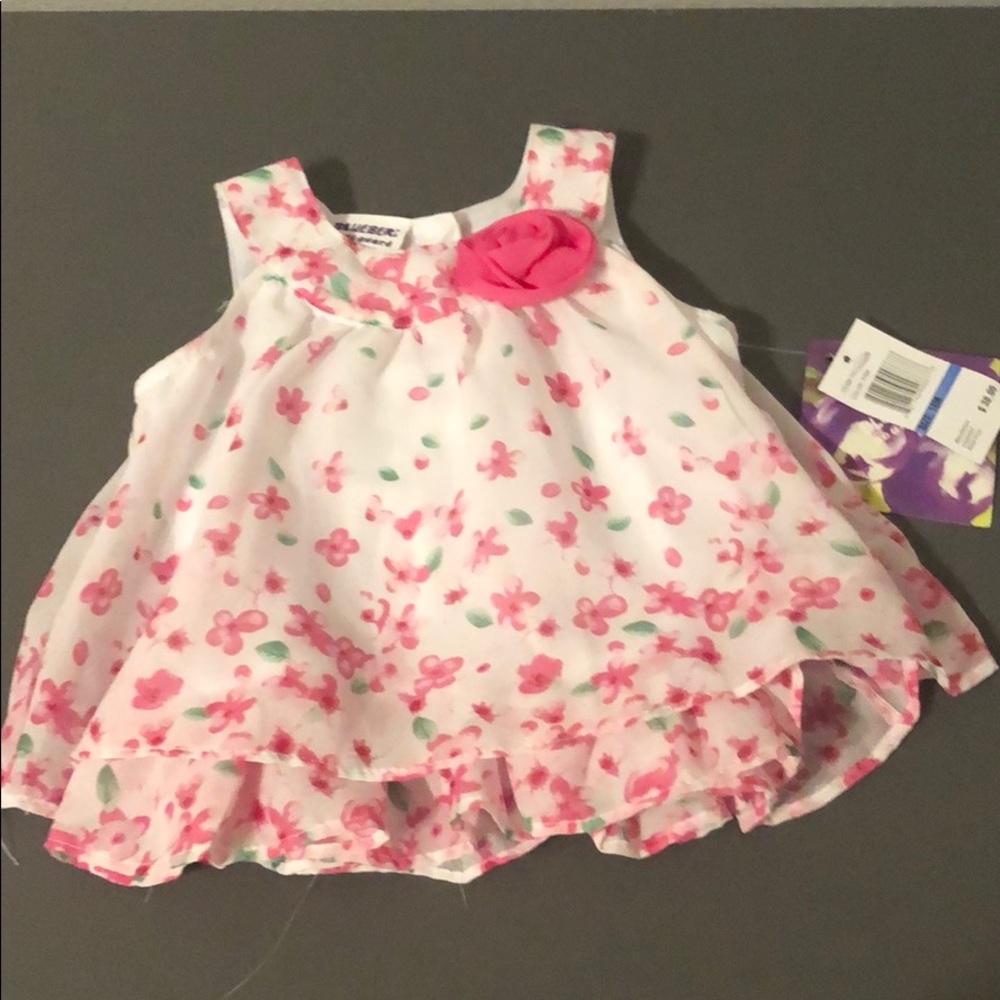 BRAND NEW Sleeveless Top